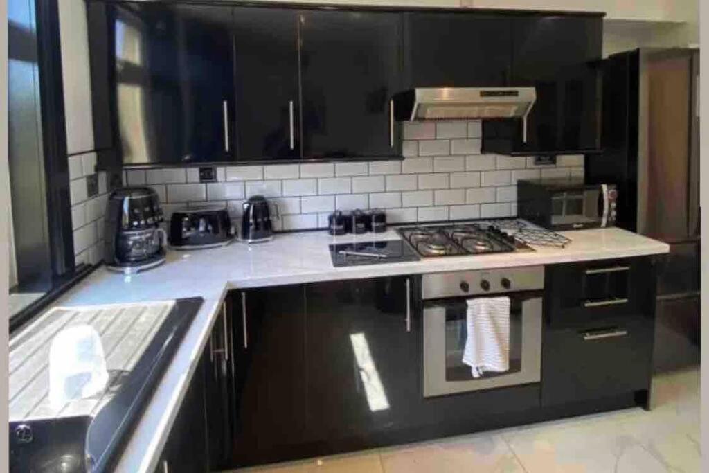 Lovely 2 Bedroom With Private Garden Единбург Екстер'єр фото
